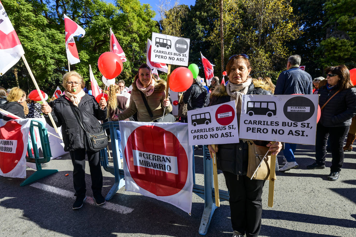 Fotos: La protesta de los vecinos contra el Plan de Movilidad en el centro de Murcia, en imágenes