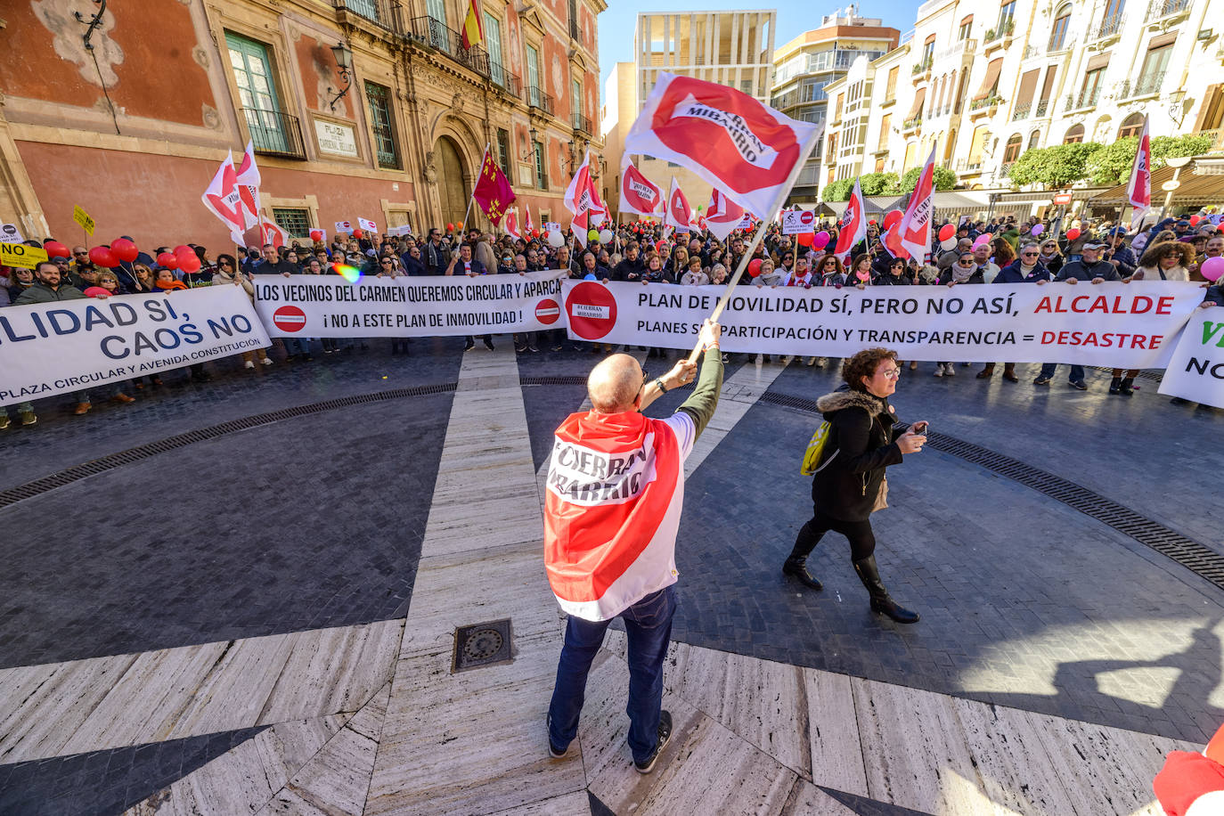 Fotos: La protesta de los vecinos contra el Plan de Movilidad en el centro de Murcia, en imágenes