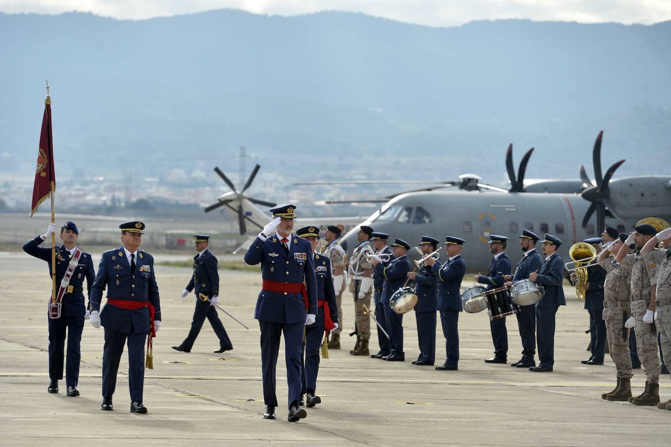 Fotos: 75º aniversario de la Escuela Militar de Paracaidismo Méndez Parada, en imágenes
