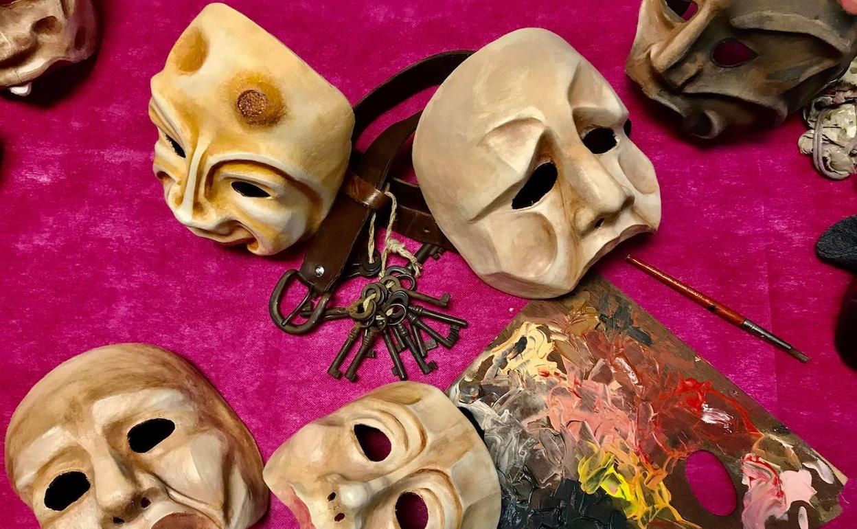 Máscaras cómicas en la comedia del arte italiana. 