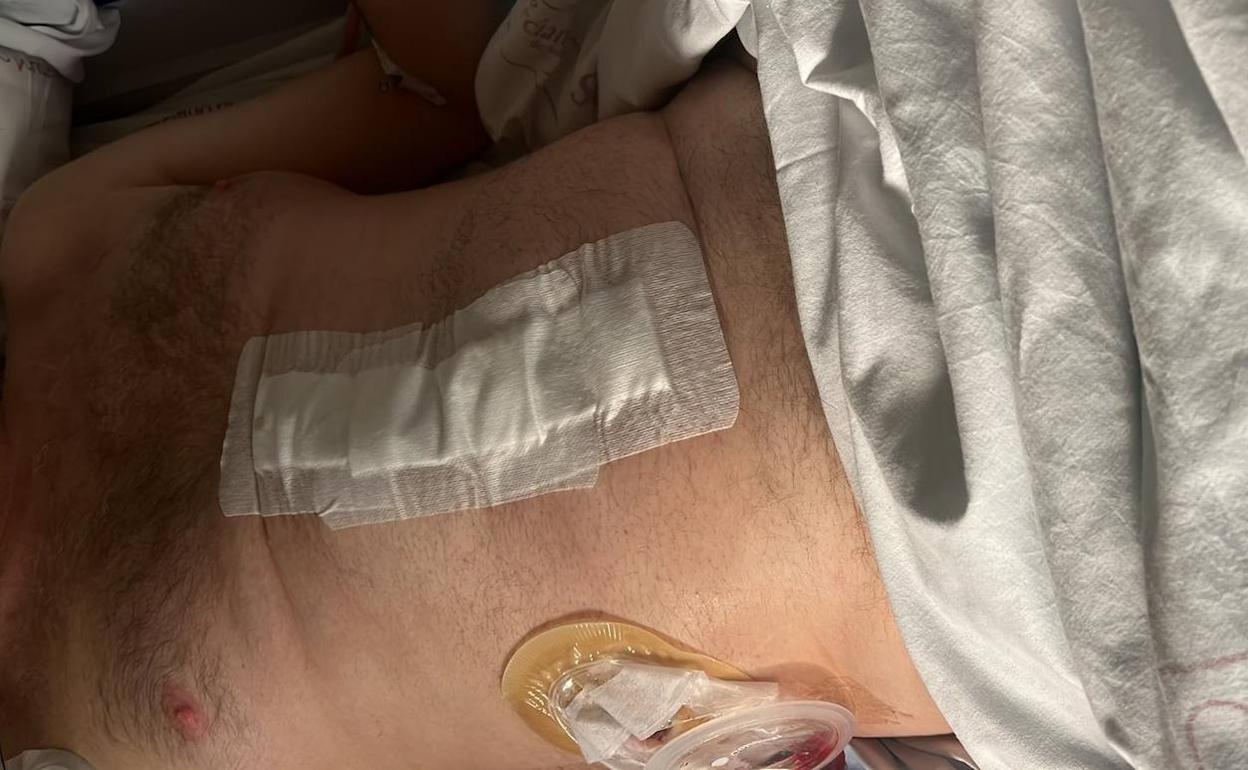 Imagen de uno de los heridos en el hospital. 