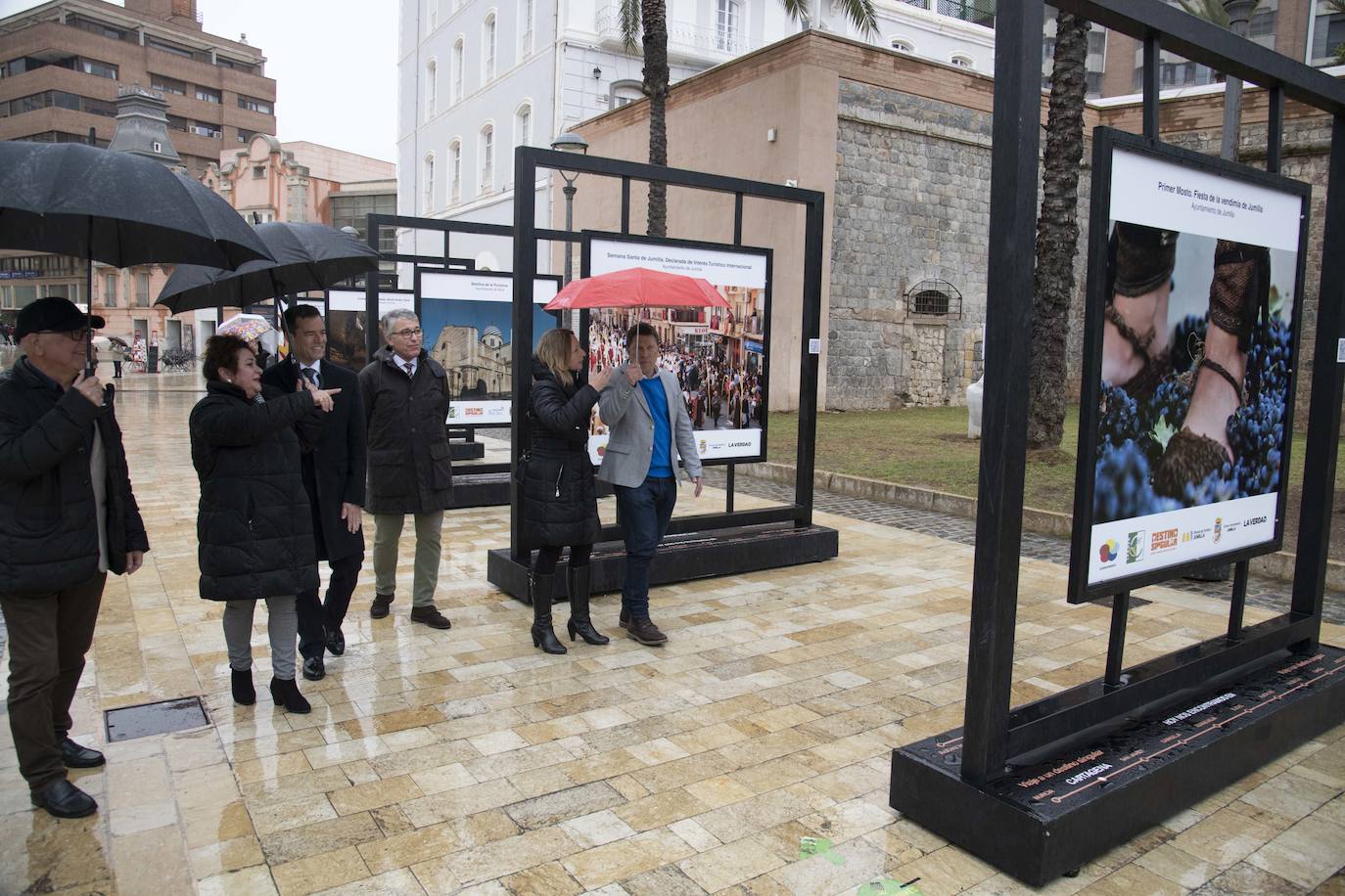 Fotos: La exposición itinerante &#039;Viaje a un destino singular&#039; recala en Cartagena