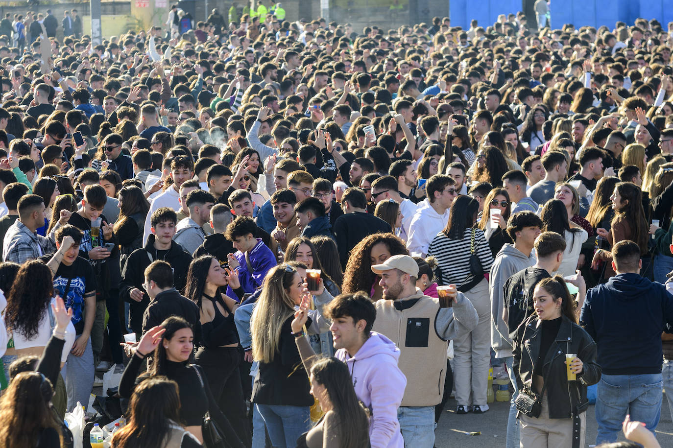 Fotos: Imágenes del Macrofest University en Murcia