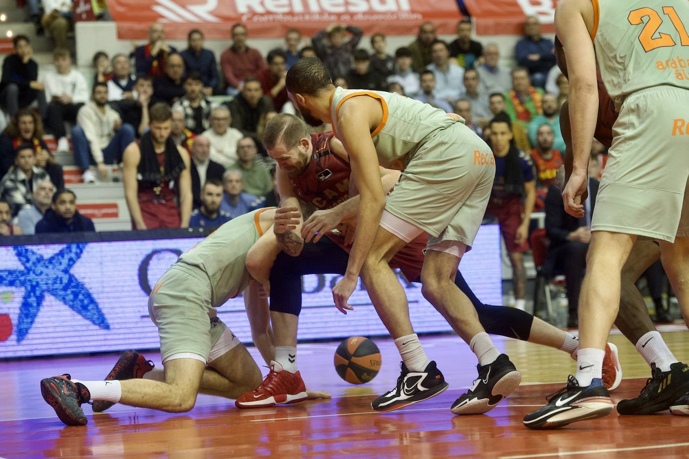 Fotos: La derrota del UCAM Murcia frente al Baskonia, en imágenes