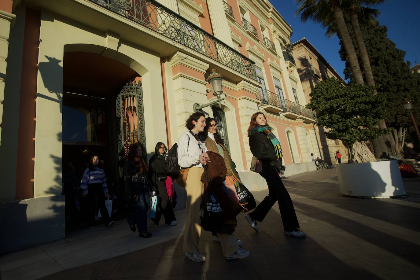 Fotos: Los &#039;erasmus&#039; visitan el Consistorio, en imágenes