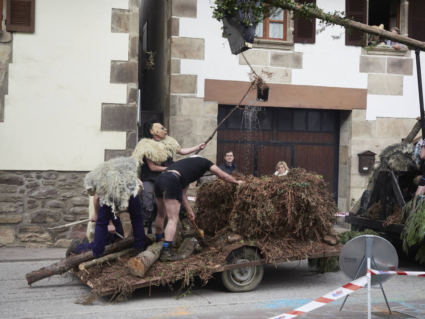 Fotos: Cencerros contra los malos espíritus