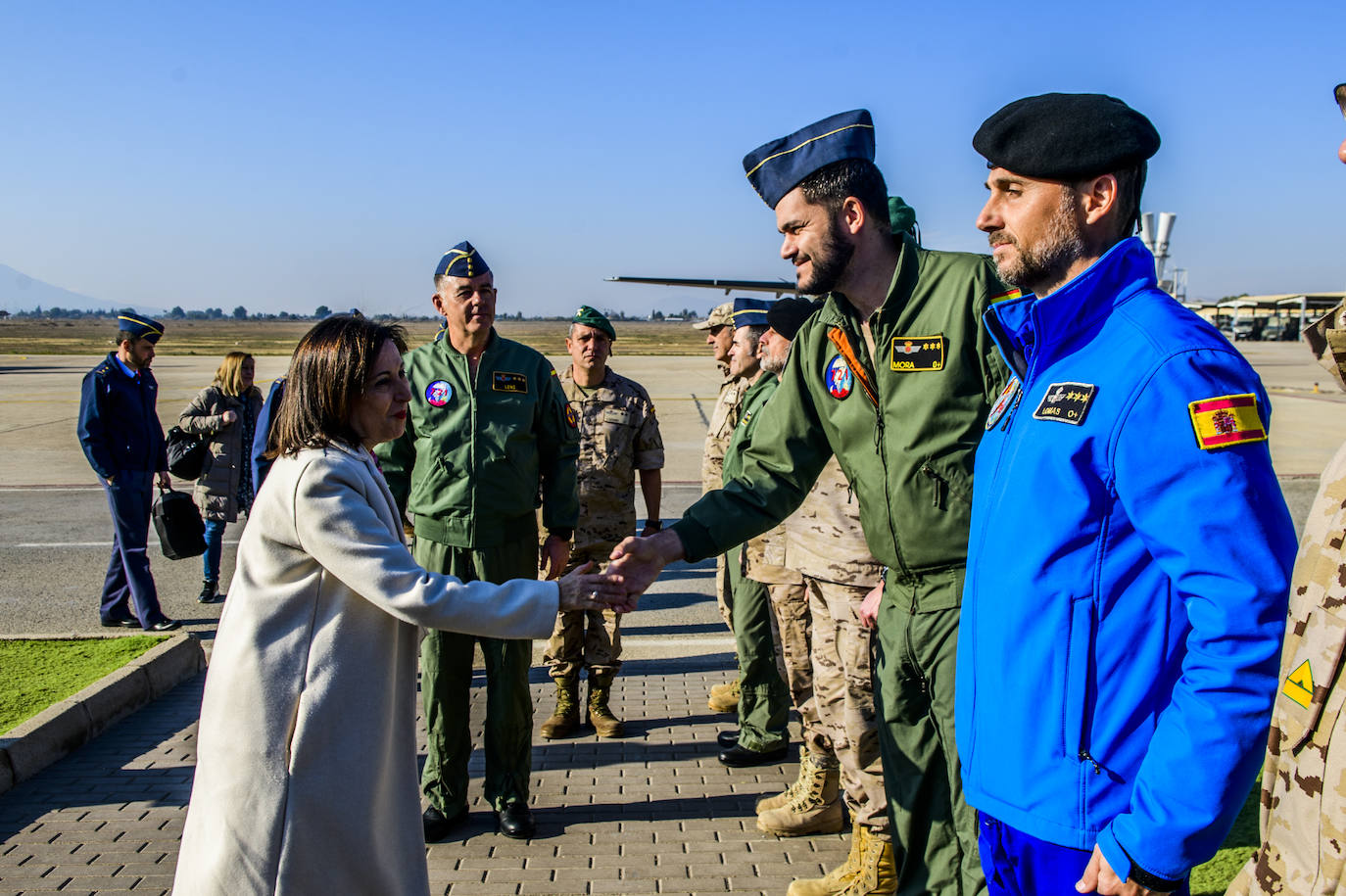 Fotos: La visita de la ministra Robles a la base aérea de Alcantarilla, en imágenes