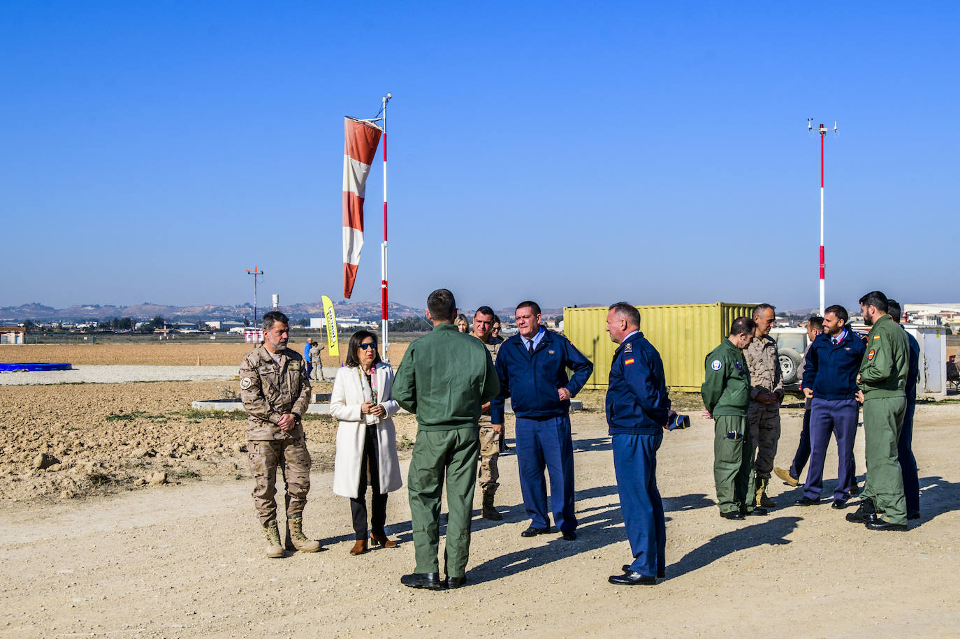 Fotos: La visita de la ministra Robles a la base aérea de Alcantarilla, en imágenes