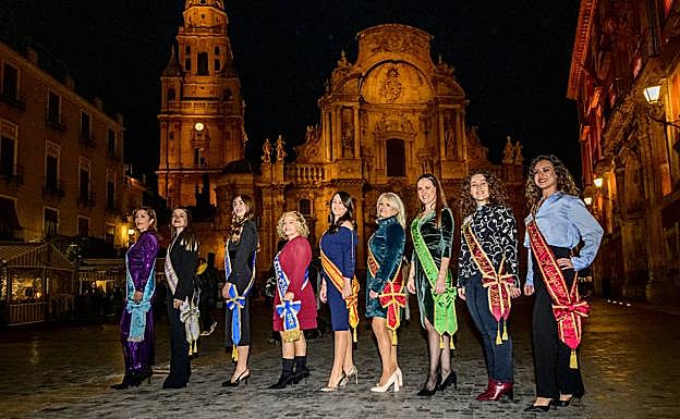 Las candidatas a abanderada mayor. 