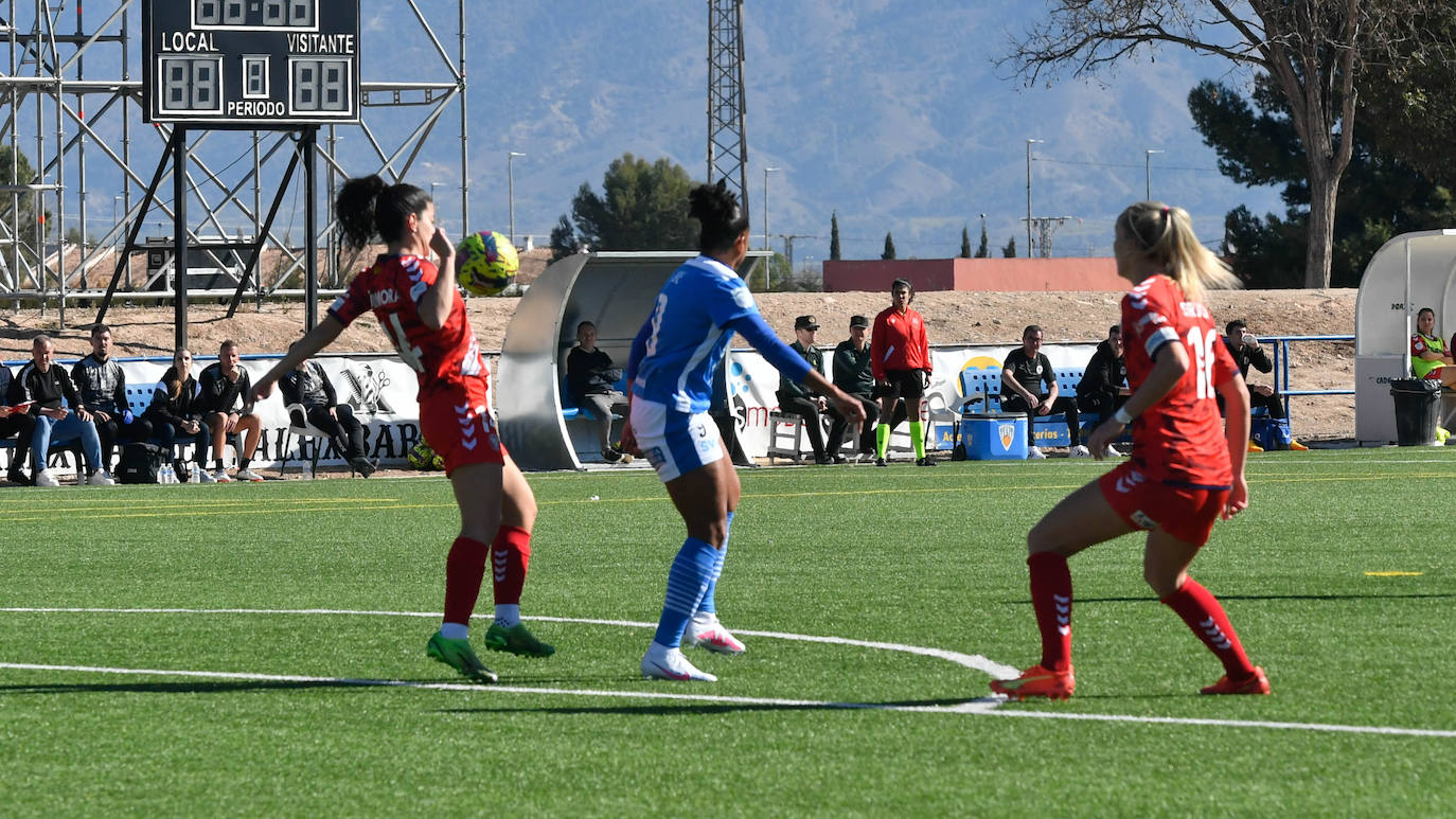 Fotos: El partido entre el Alhama y el Levante Las Planas, en imágenes