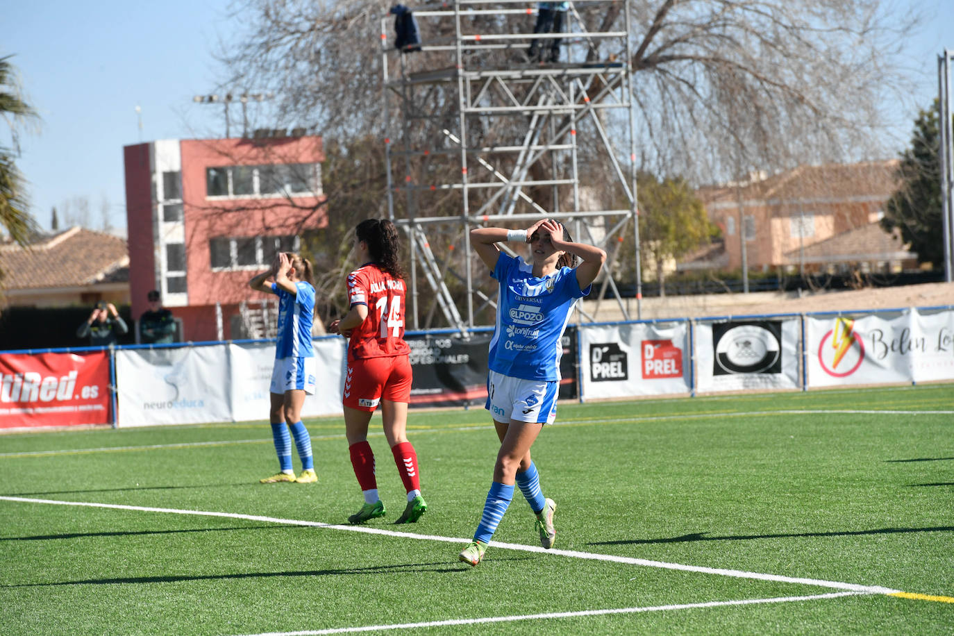 Fotos: El partido entre el Alhama y el Levante Las Planas, en imágenes
