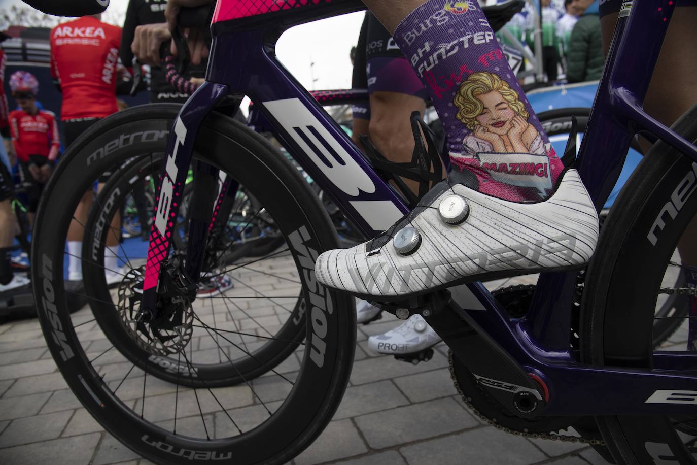 Fotos: Gotas de sudor, lluvia y barro en la Vuelta Ciclista a la Región de Murcia 2023