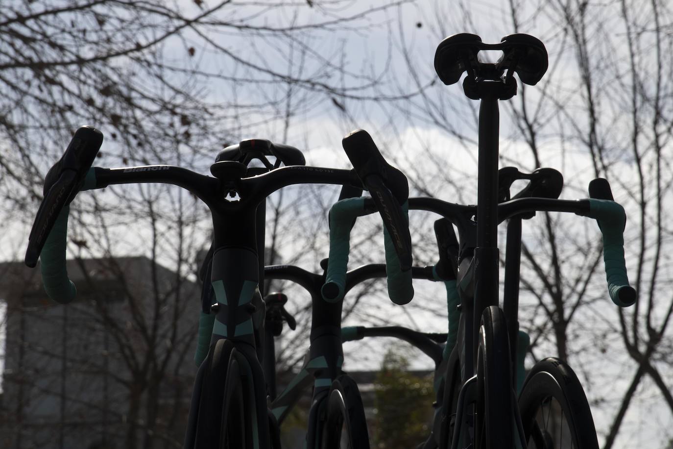 Fotos: Gotas de sudor, lluvia y barro en la Vuelta Ciclista a la Región de Murcia 2023