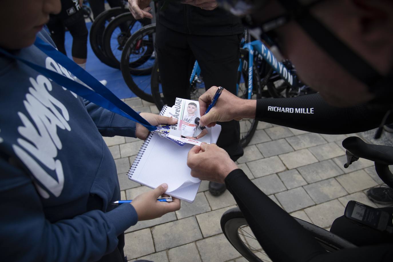 Fotos: Gotas de sudor, lluvia y barro en la Vuelta Ciclista a la Región de Murcia 2023