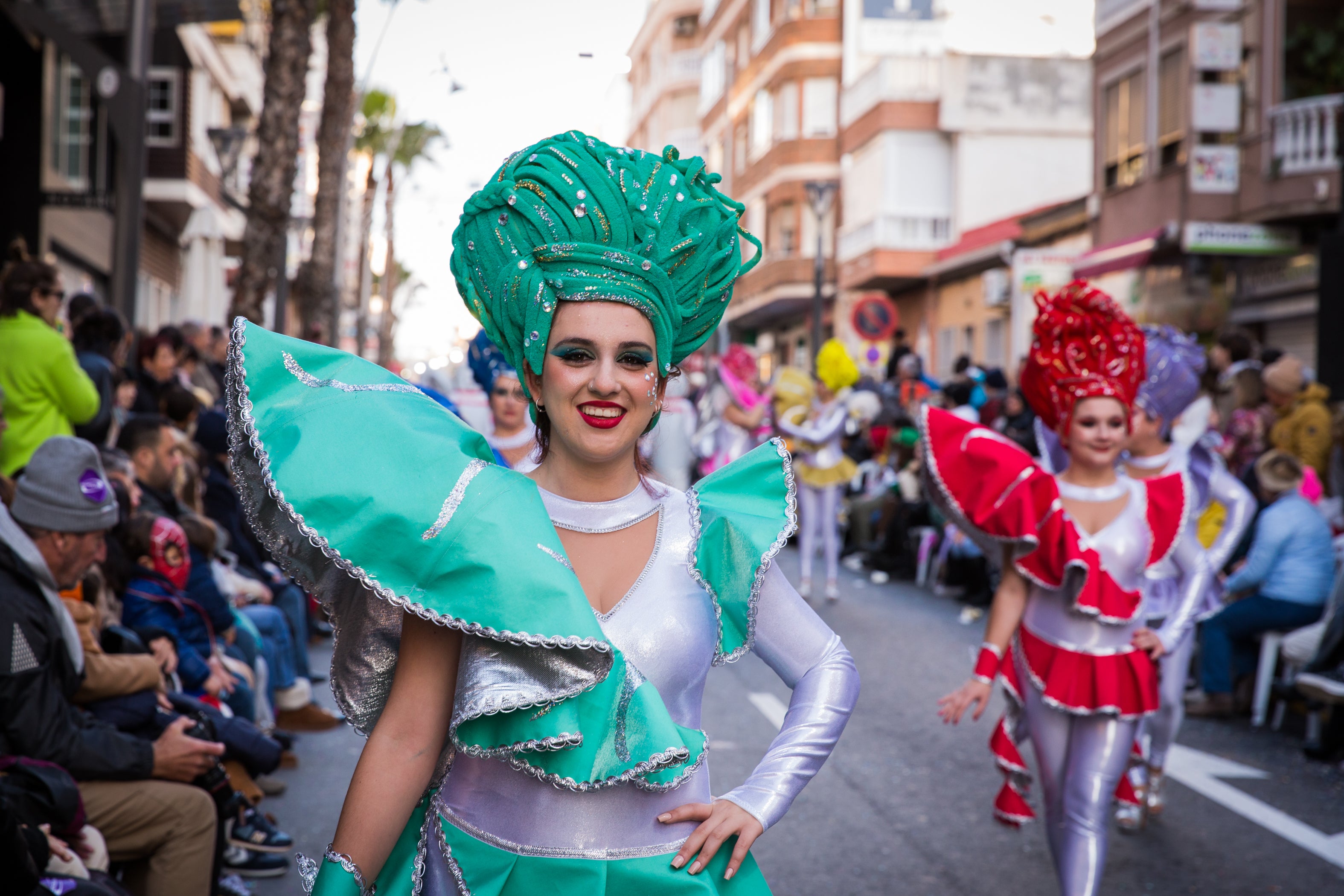 Fotos: Brillante estallido de color y buen baile del carnaval de Torrevieja