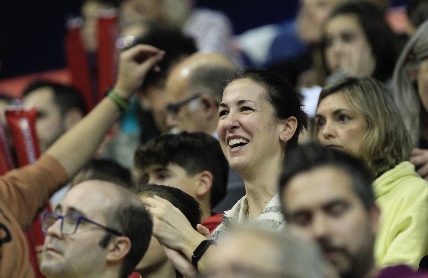 Fotos: Las imágenes del público en el UCAM-Real Madrid