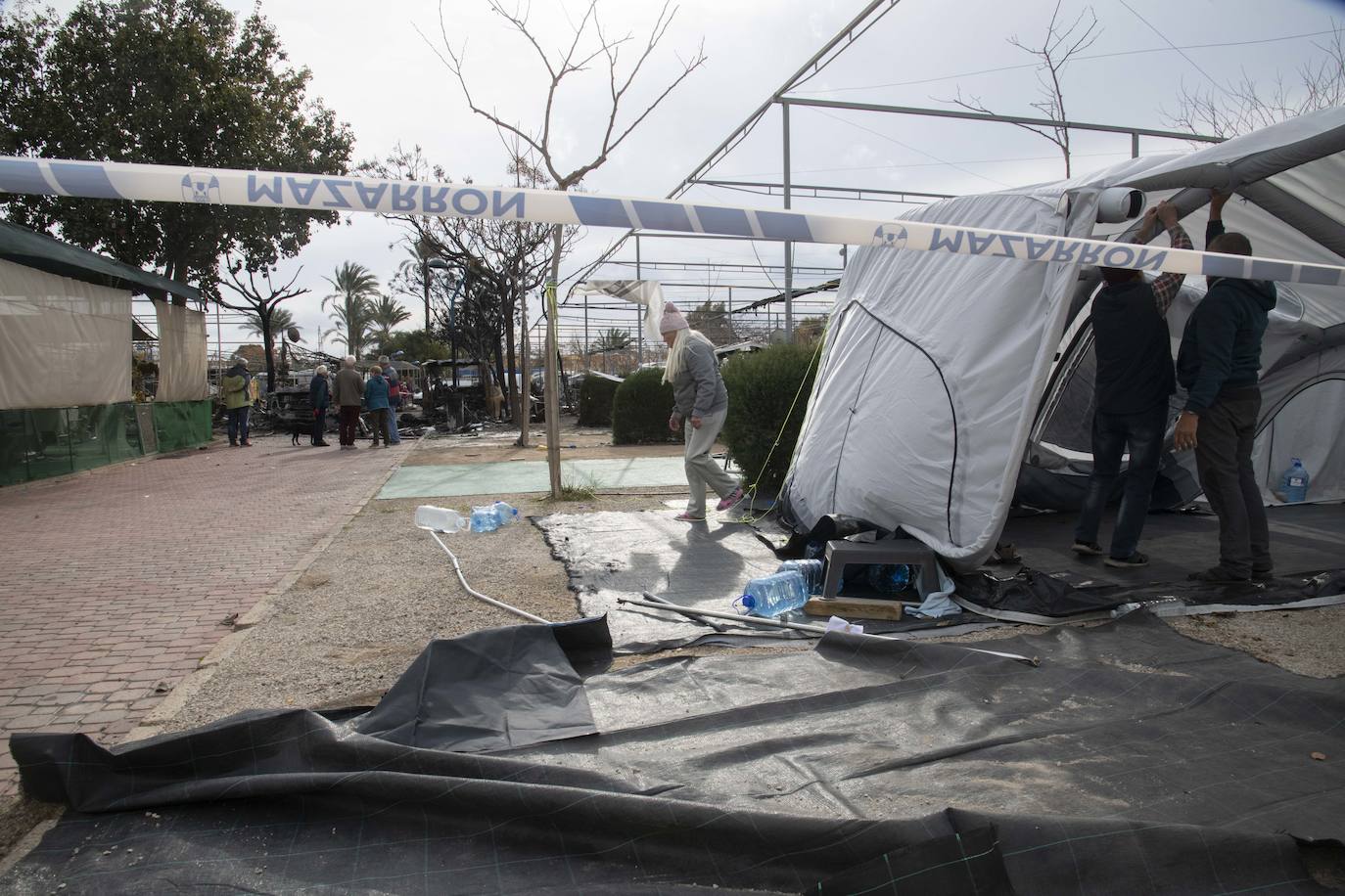 Fotos: El incendio del camping de Bolnuevo en Mazarrón, en imágenes