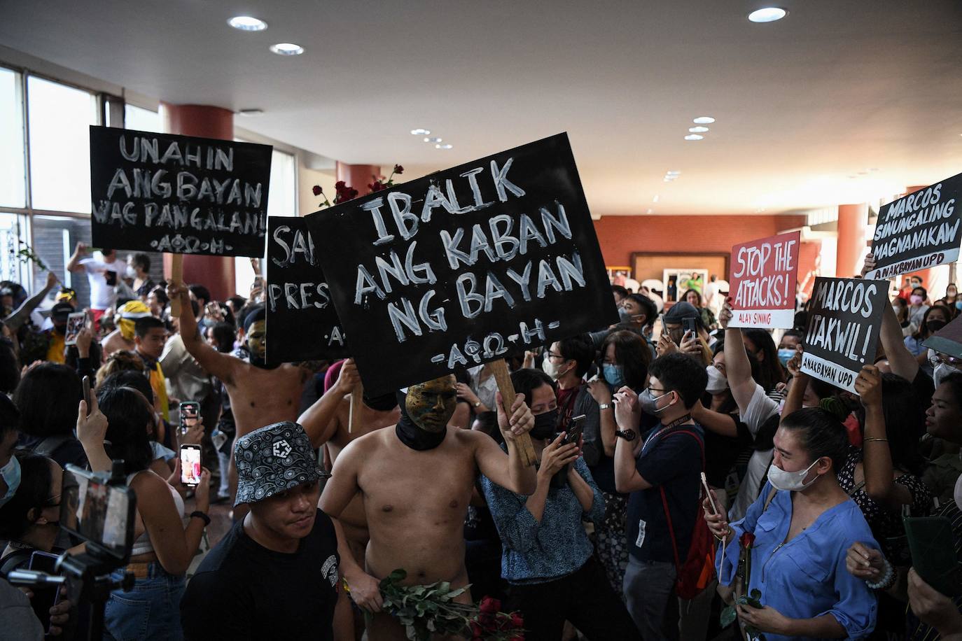 Fotos: Desnudo simbólico en Filipinas