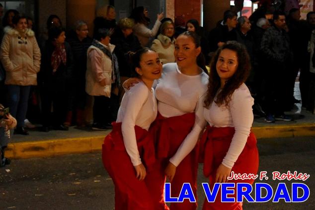Las avenidas Prolongación y Gran Vía de Caravaca de la Cruz acogieron el Desfile de Carnaval de 2023. La creatividad, el colorido, la música y un ambiente festivo contrarrestaron las inclemencias meteorológicas. 