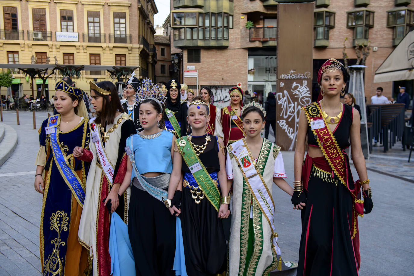 Fotos: La elección de las abanderadas culmina el Medio Año Festero de Moros y Cristianos de Murcia