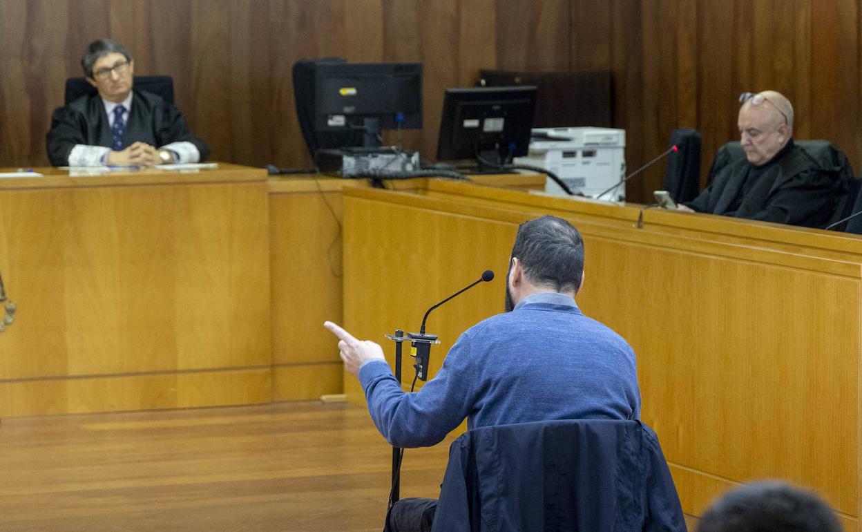 El acusado durante su declaración este miércoles en el Palacio de Justicia de Cartagena. 
