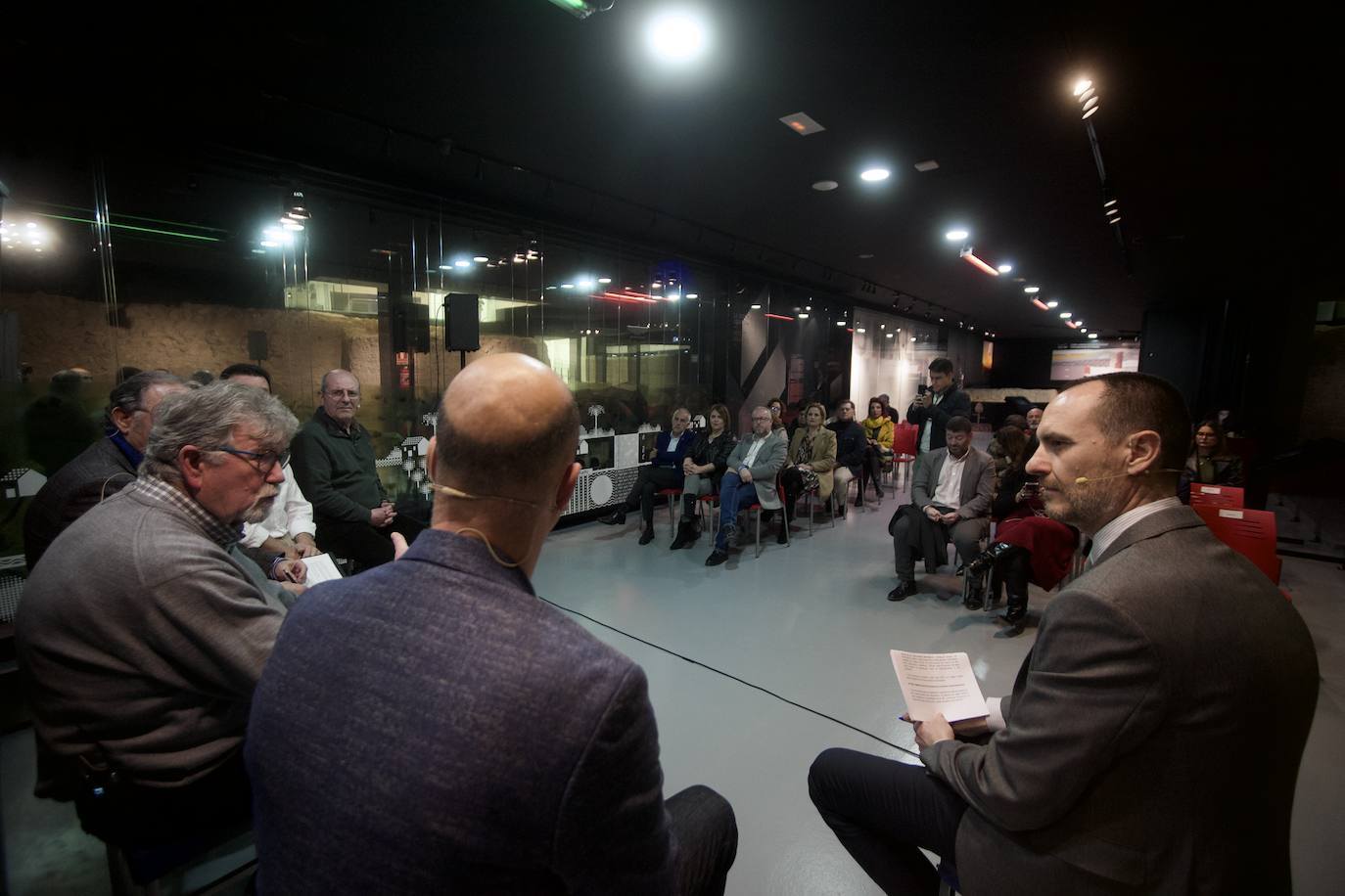 Fotos: Primer foro del ciclo &#039;En futuro&#039; en Molina