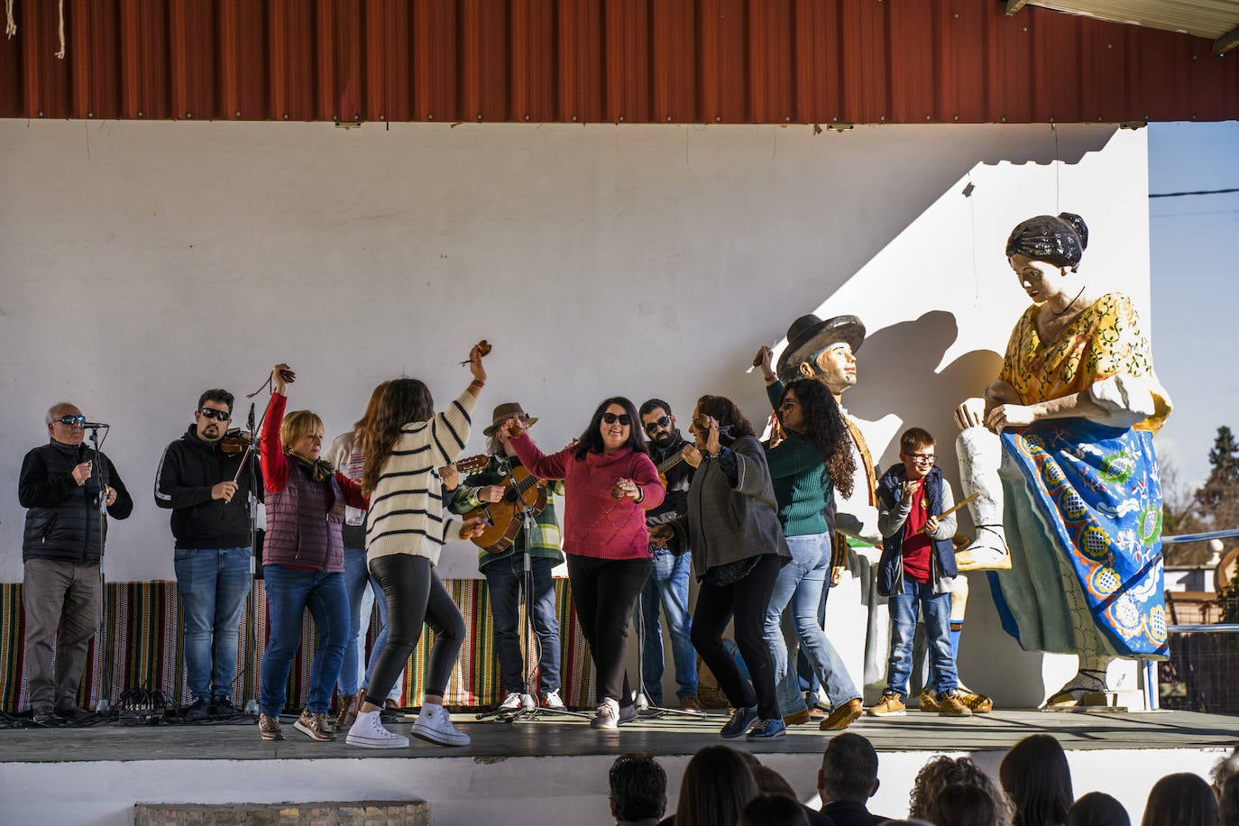 Fotos: Las peñas huertanas de Murcia despiden a las reinas y sus cortes de más largo mandato