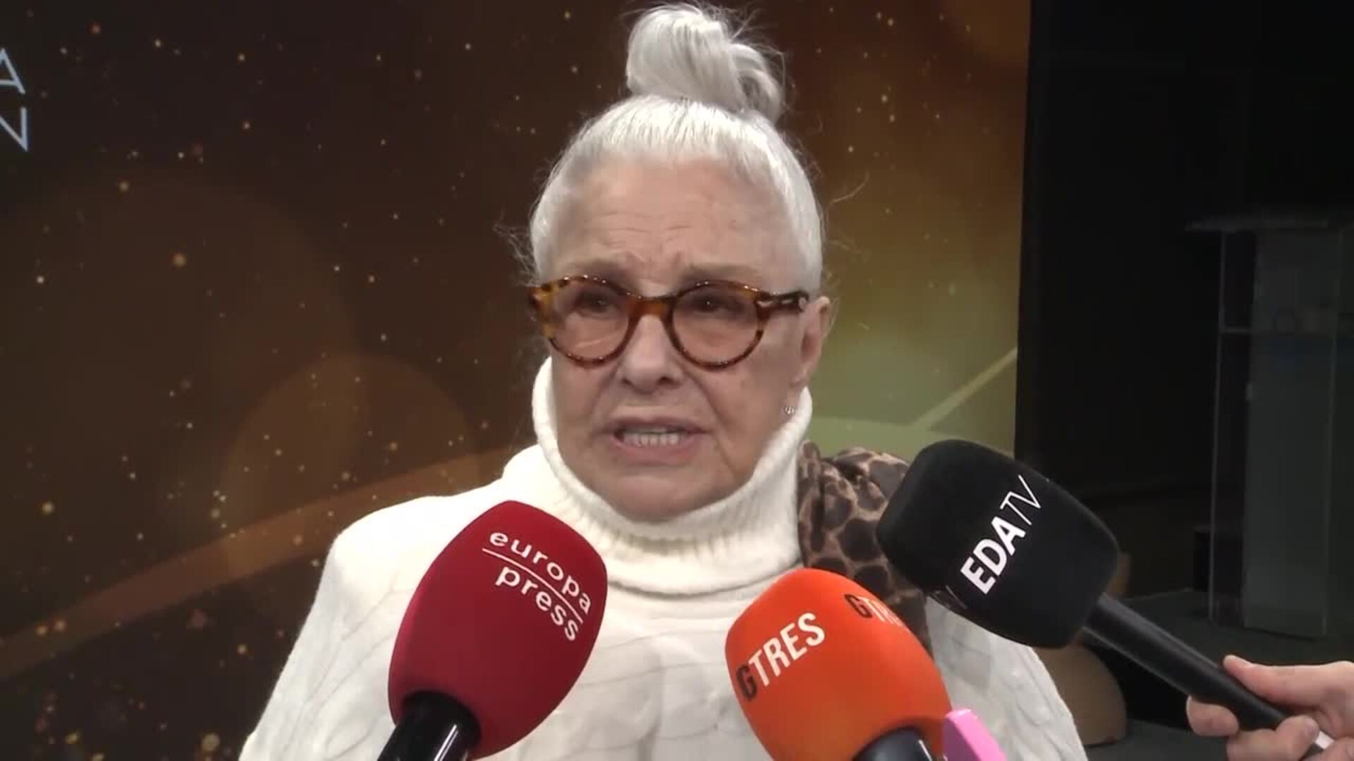 Lola Herrera se muestra emocionada por su premio de honor de los