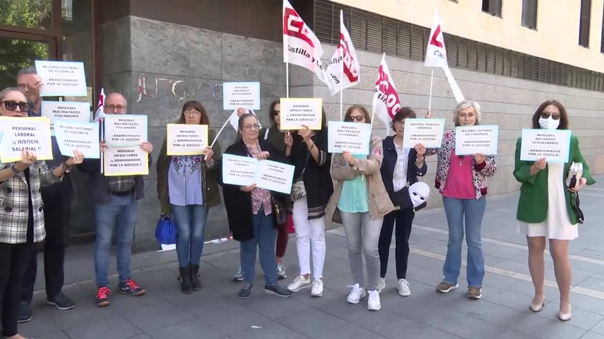 Personal laboral de Justicia en Valladolid, el "más invisible", reclama también mejora salarial