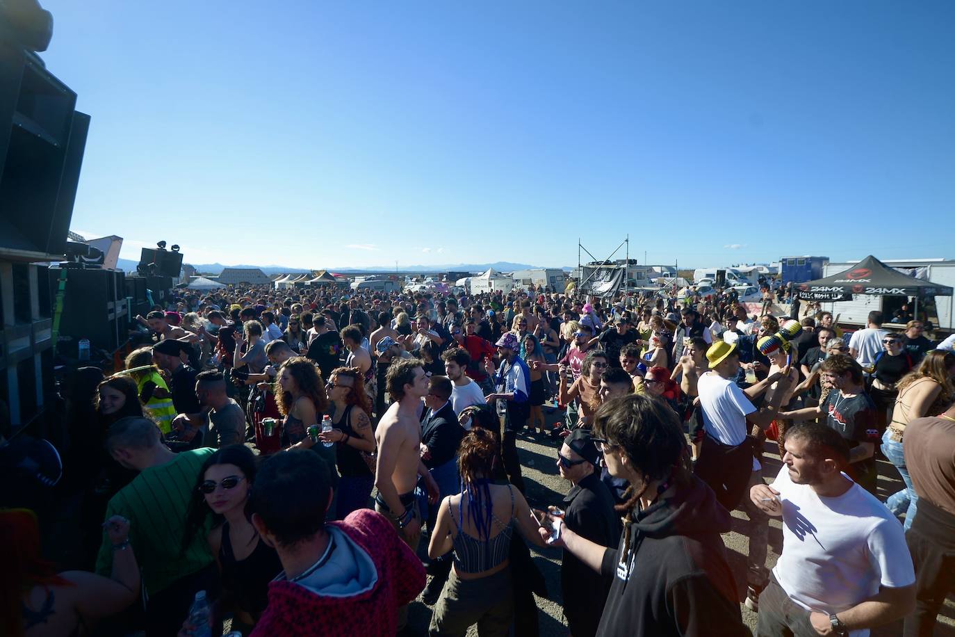 La &#039;rave&#039; de Fuente Álamo, en imágenes