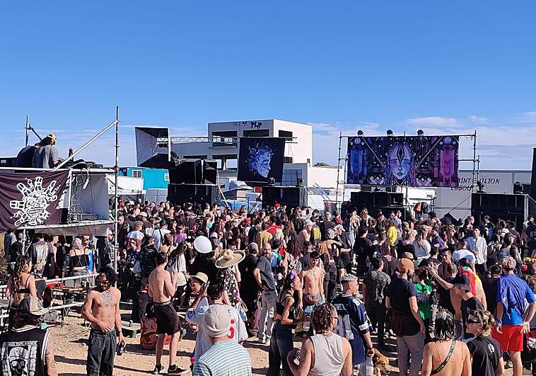 Fiesta 'rave', este lunes, en el circuito de Fuente Álamo.