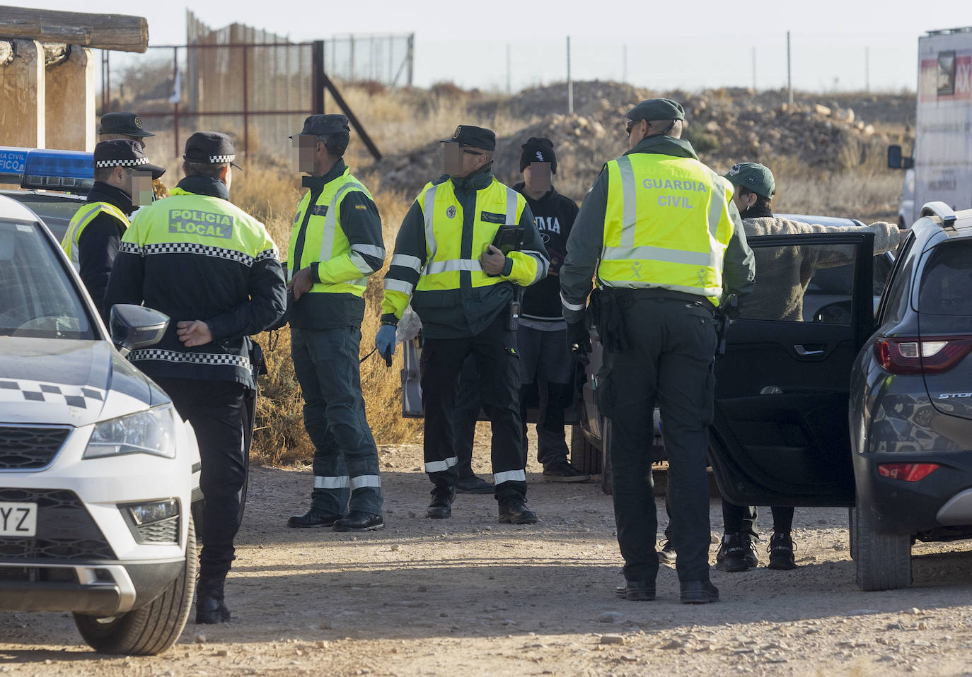 La fiesta ilegal que ya suma tres días en Fuente Álamo, en imágenes