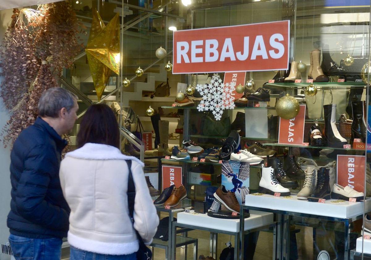 Las imágenes del comienzo de las rebajas en Murcia