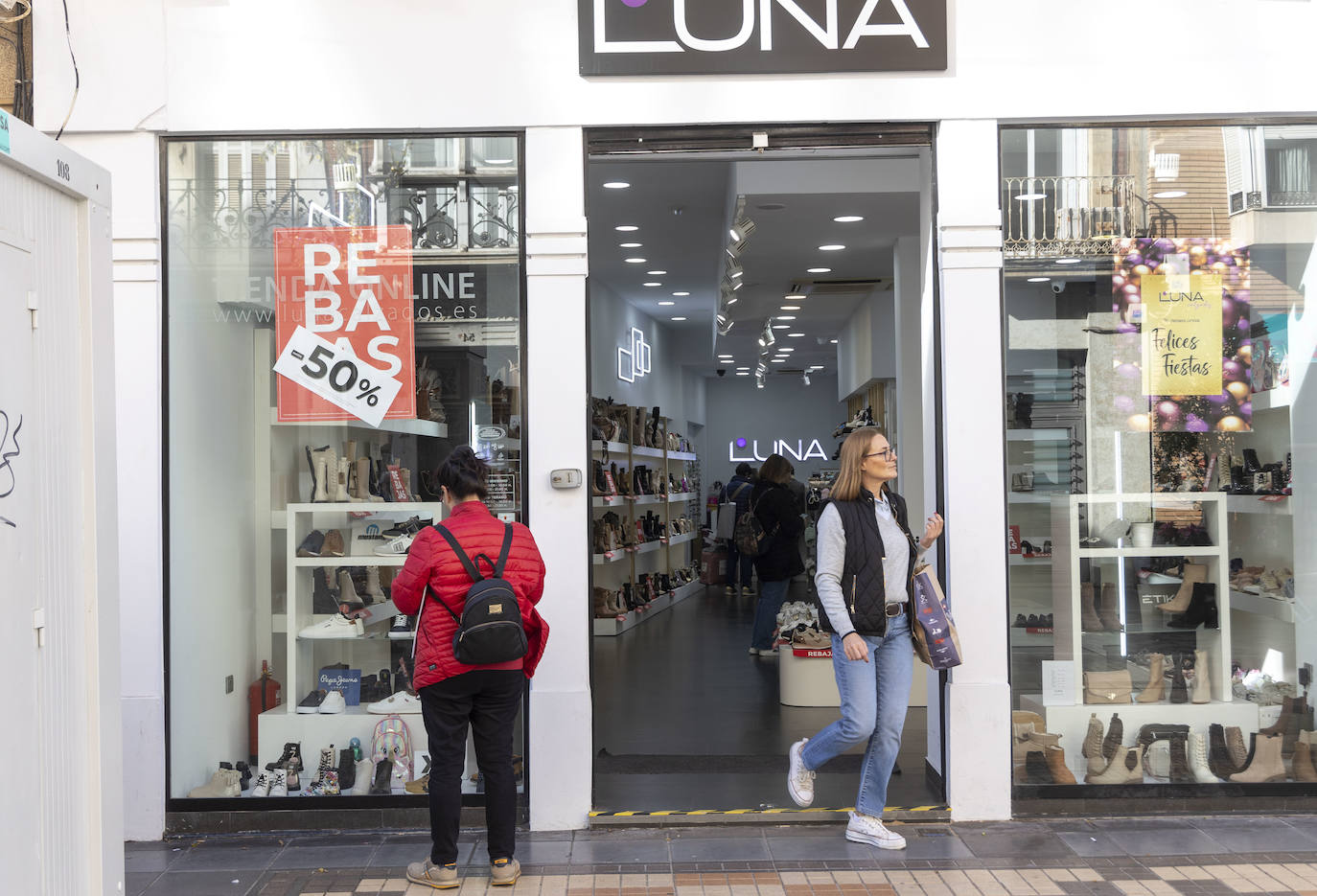 Los comercios de Cartagena adelantan sus rebajas