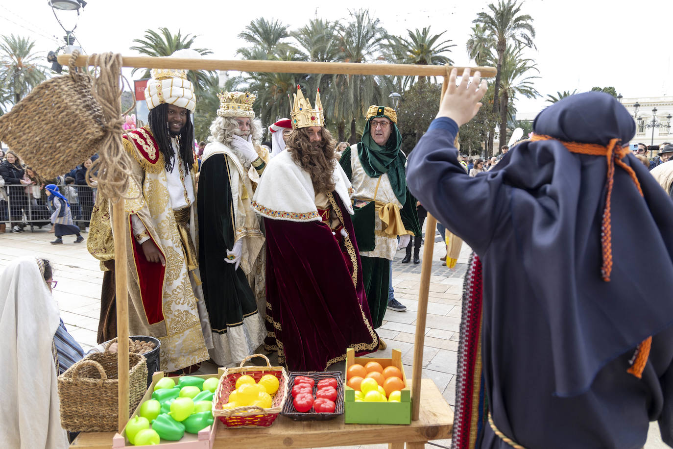 Desembarco de los Reyes Magos en Cartagena, en imágenes