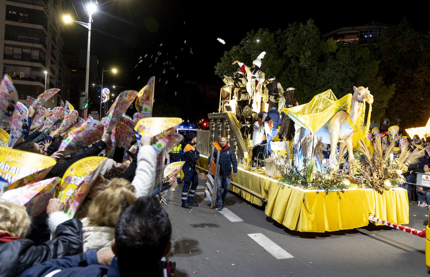 Las imágenes de la cabalgata de Reyes Magos en Cartagena