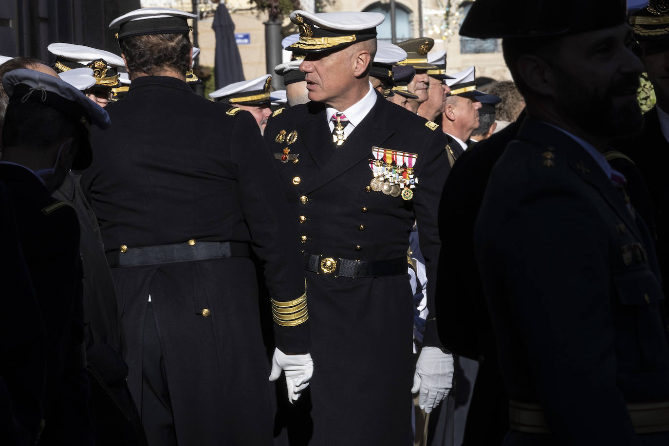 Desfile militar con motivo de la Pascua Militar en Cartagena, en imágenes
