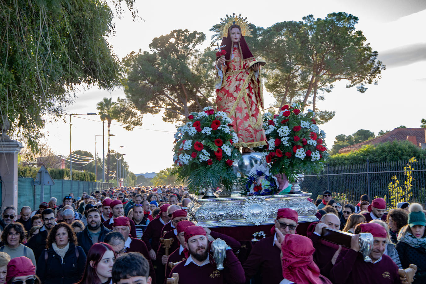 La subida de la Santa de Totana, en imágenes