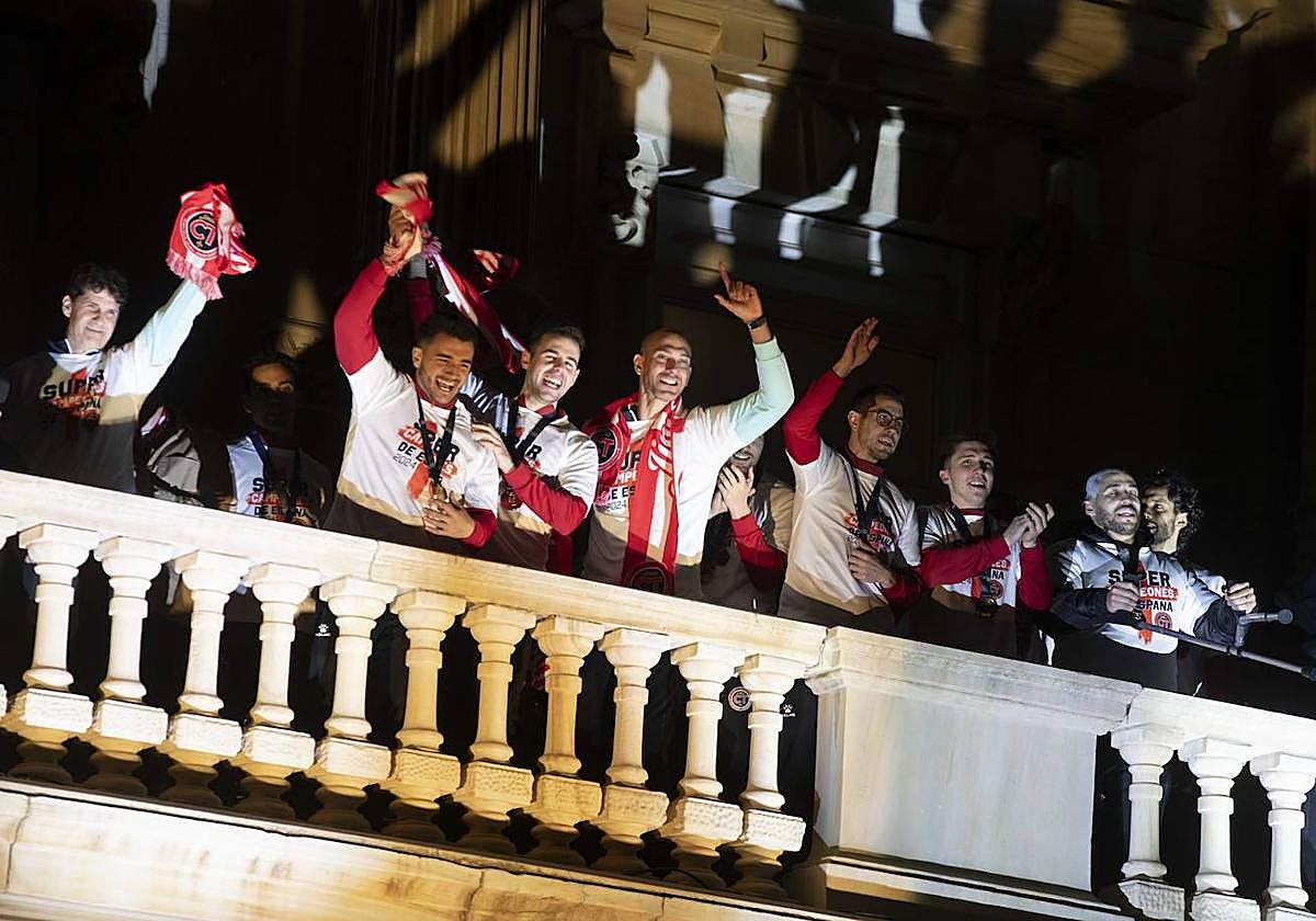La celebración de la victoria del Jimbee en la Supercopa, en imágenes