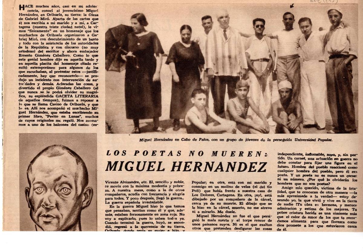 Imagen secundaria 1 - En los talleres de La Verdad, visita de grupo de la Universidad Popular de Cartagena, 23 mayo 1936. | «Los poetas no mueren», artículo de Carmen Conde publicado el 24 de mayo de1960, en El Día, de Montevideo. | María Teresa Cervantes, María Cegarra Salcedo y Carmen Conde en el centro. A su derecha Asensio Sáez, 19 de marzo de 1955.