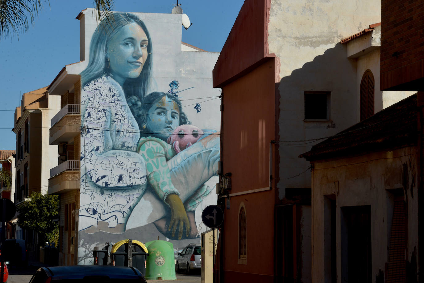 Los murales que colorean Los Alcázares, en imágenes