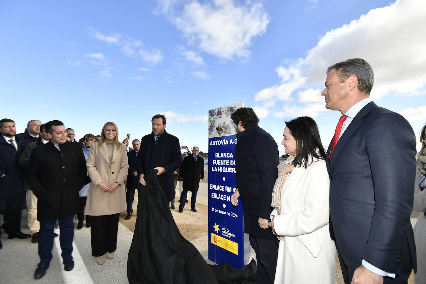 Inauguración del último tramo de la autovía A-33