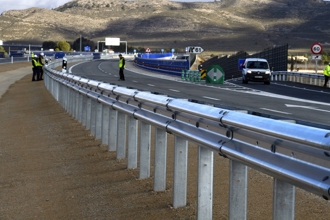 Inauguración del último tramo de la autovía A-33