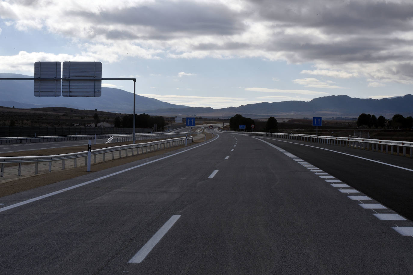 Inauguración del último tramo de la autovía A-33