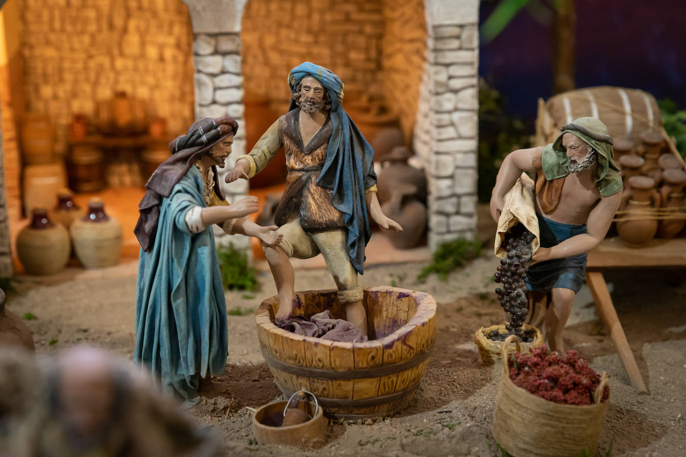 Las imágenes del belén del convento de franciscanos de Orihuela