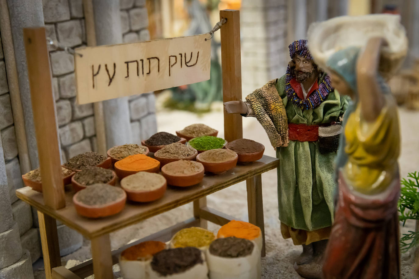 Las imágenes del belén del convento de franciscanos de Orihuela