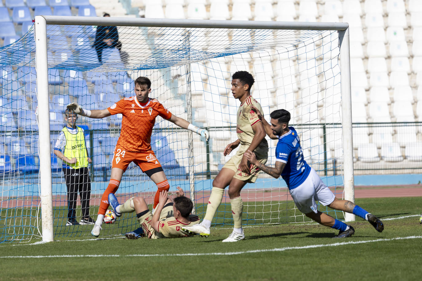 Las imágenes del partido entre el Melilla y el Real Murcia