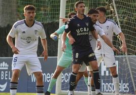 Imagen de archivo del UCAM Murcia CF - Marbella FC en una de las ocasiones en las que se han enfrentado.