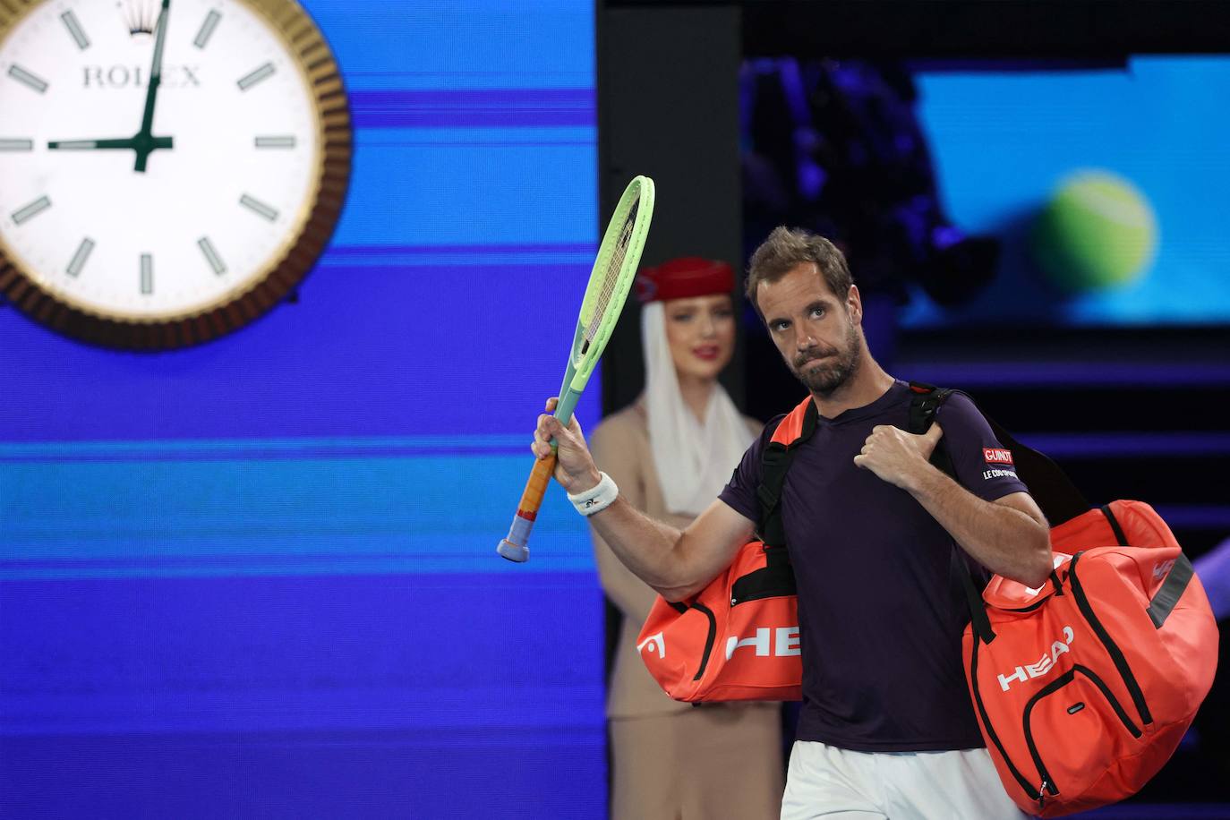 La victoria de Carlos Alcaraz ante Richard Gasquet en el Abierto de Australia, en imágenes