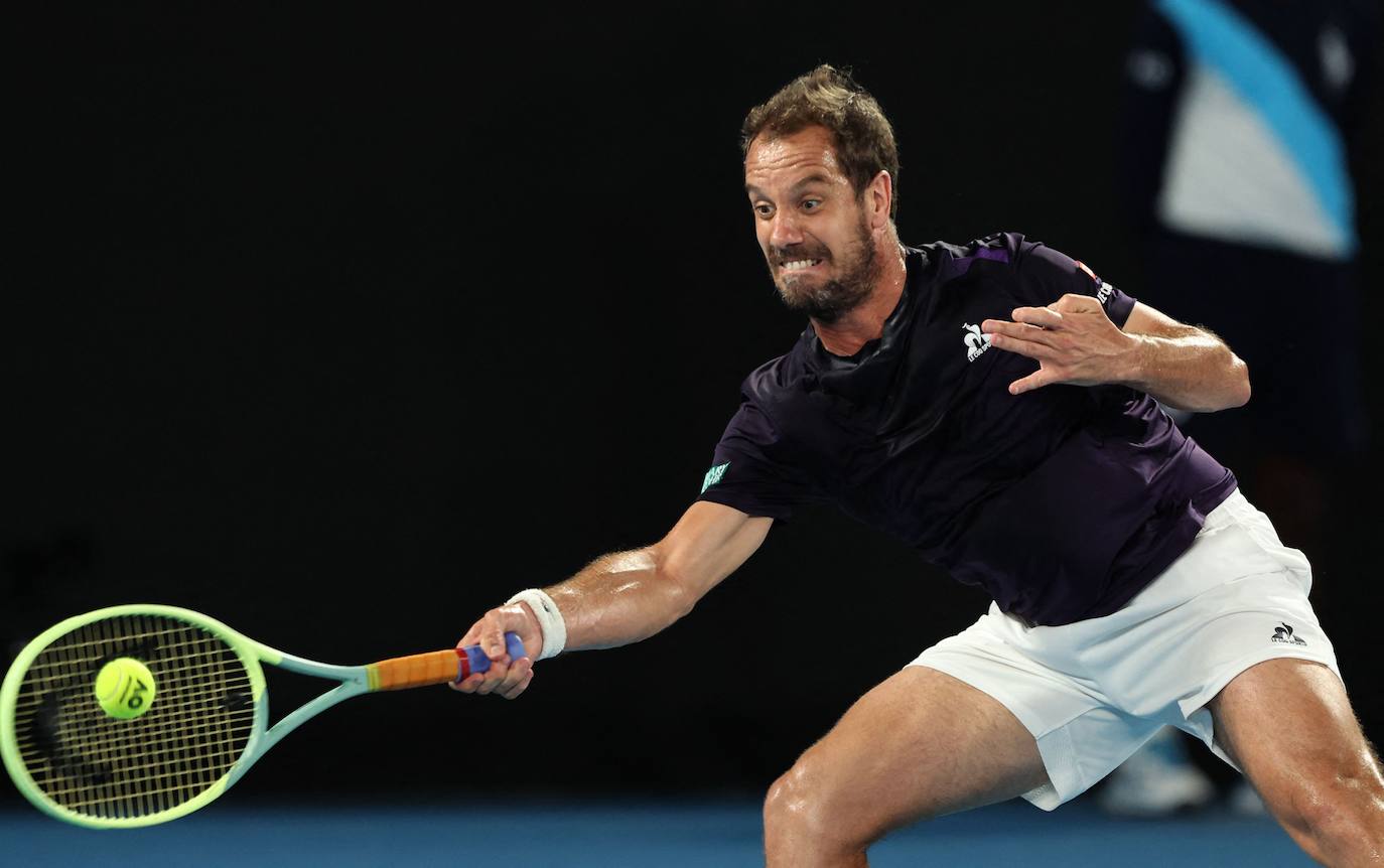 La victoria de Carlos Alcaraz ante Richard Gasquet en el Abierto de Australia, en imágenes